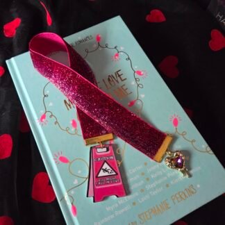 Red/pink 'fall in love' velvet bookmark