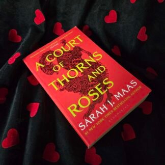 A Court Of Thorns & Roses - Sarah J Maas
