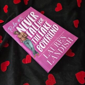 Never Fall For Your Fake Boyfriend - Lauren Landish