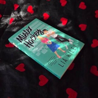 Mister Hockey - Lia Riley